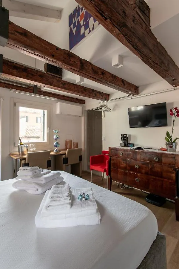 Biennale Gallery Suite location